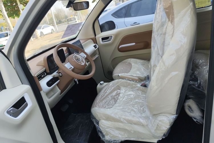 五菱汽车 宏光MINIEV 2024款 第三代 215km 青春版中控内饰19