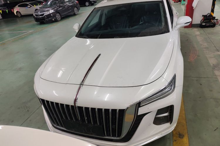 红旗H5 2023款 2.0T 自动智联旗畅版车身外观2