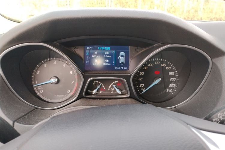 福特 福克斯 2012款 两厢 2.0L 手动豪华运动型局部细节14