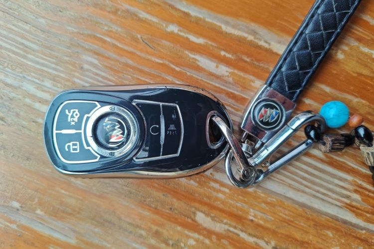 别克 君威 2019款 20T 精英型 国VI中控内饰7001