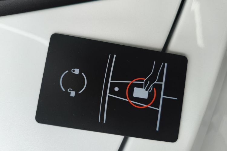 特斯拉 Model 3 2019款 标准续航后驱升级版中控内饰11