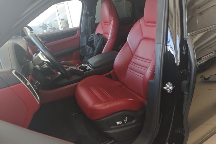 保时捷 2019款 Cayenne Coupé 3.0T中控内饰19