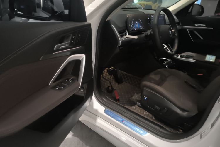 宝马X1 2023款 sDrive25Li M运动套装中控内饰20