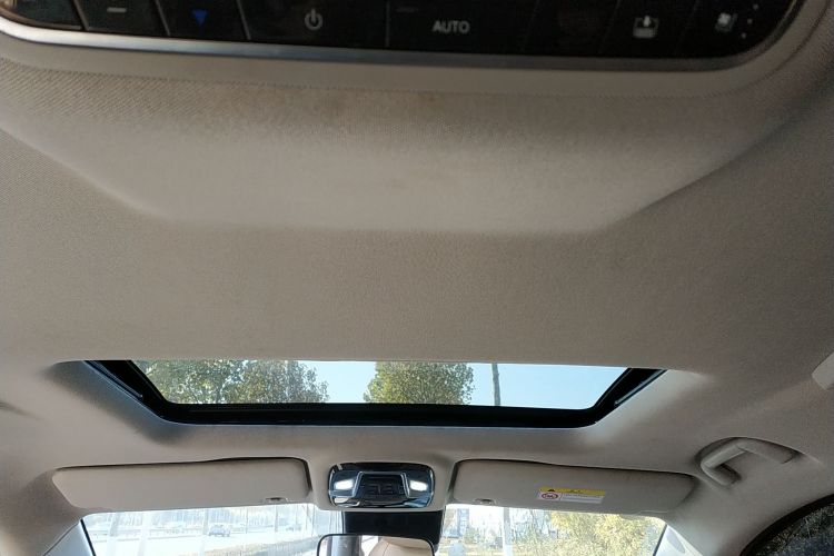 江淮瑞风 瑞风RF8 PHEV 2024款 智聆版 1.5T 150KM 旗舰型 磷酸铁锂局部细节22