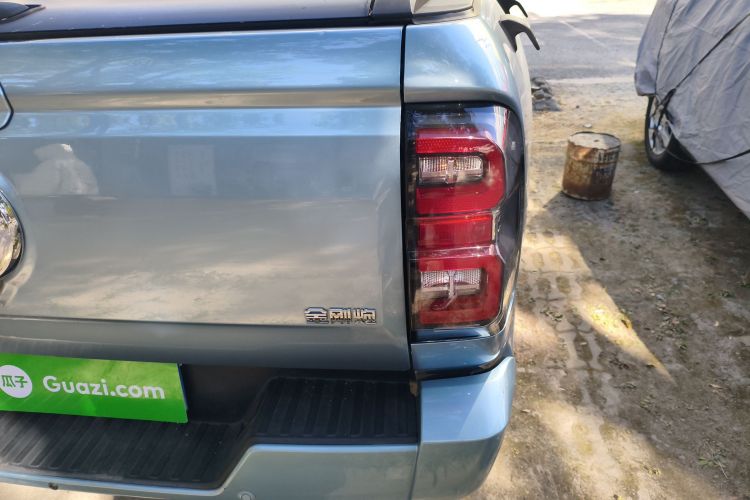 长城 金刚炮 2023款 2.0T自动汽油两驱精英型标箱GW4C20C车身外观9