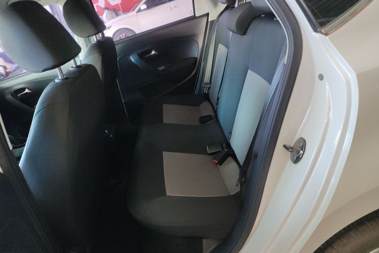 大众 Polo 2016款 1.4L 手动风尚型中控内饰21