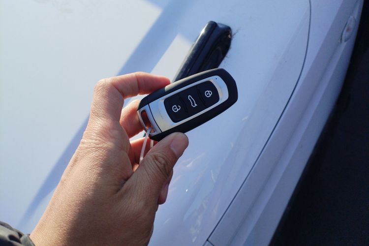 吉利银河 2025款 210km 熊猫卡丁中控内饰11