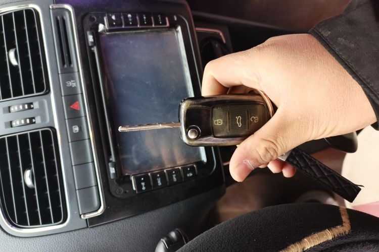 大众 Polo 2014款 1.6L 自动舒适版中控内饰11