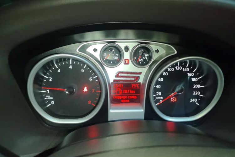 福特 福克斯 2013款 三厢经典 1.8L 手动百万纪念版中控内饰14