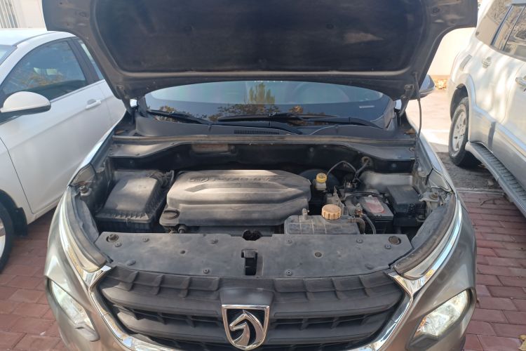 宝骏510 2017款 1.5L 手动舒适型机舱底盘24