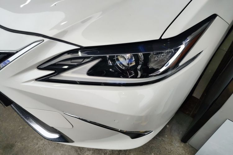 雷克萨斯ES 2018款 200 卓越版 国VI局部细节36