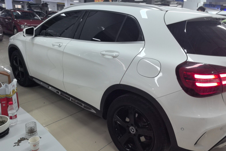 奔驰GLA 2019款 GLA 200 时尚型车身外观6003