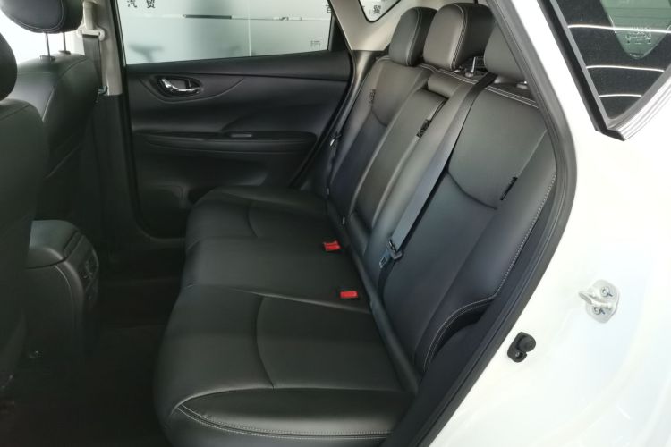 日产 骐达TIIDA 2024款 1.6L CVT智行版中控内饰7004