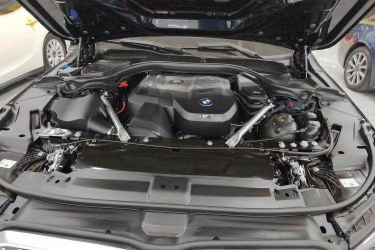 宝马5系 2024款 525Li M运动套装机舱底盘24