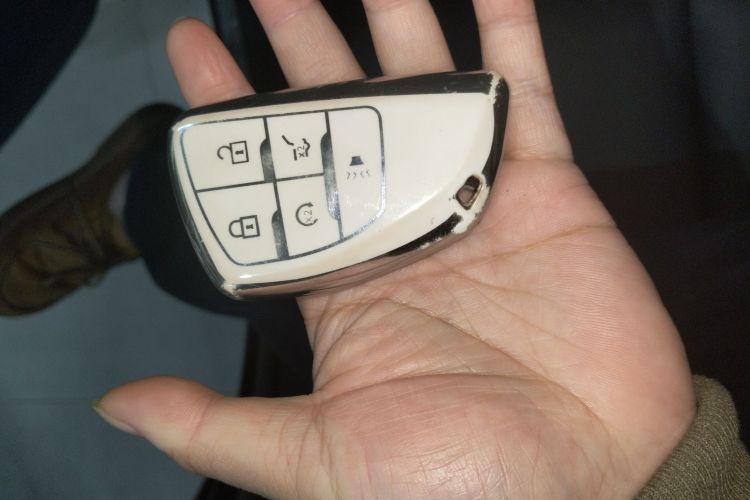 别克 君越 2025款 28T 白金版中控内饰11