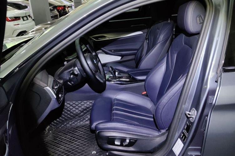 宝马5系(进口) 2020款 525i M运动套装中控内饰19