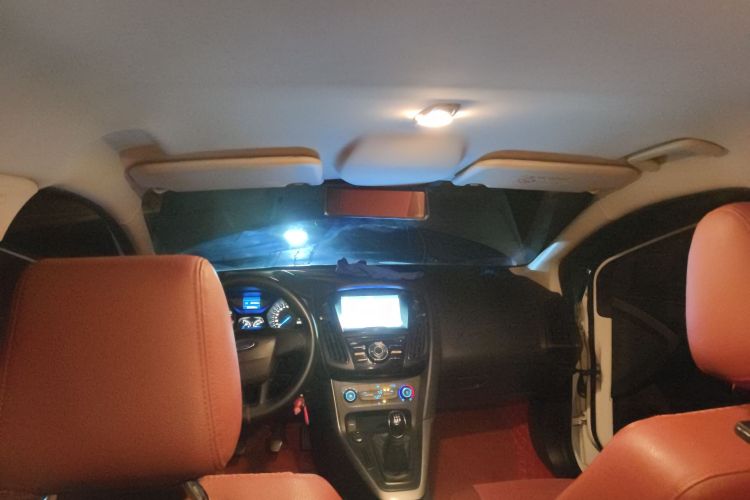 福特 福克斯 2017款 两厢 1.6L 手动舒适型智行版中控内饰22