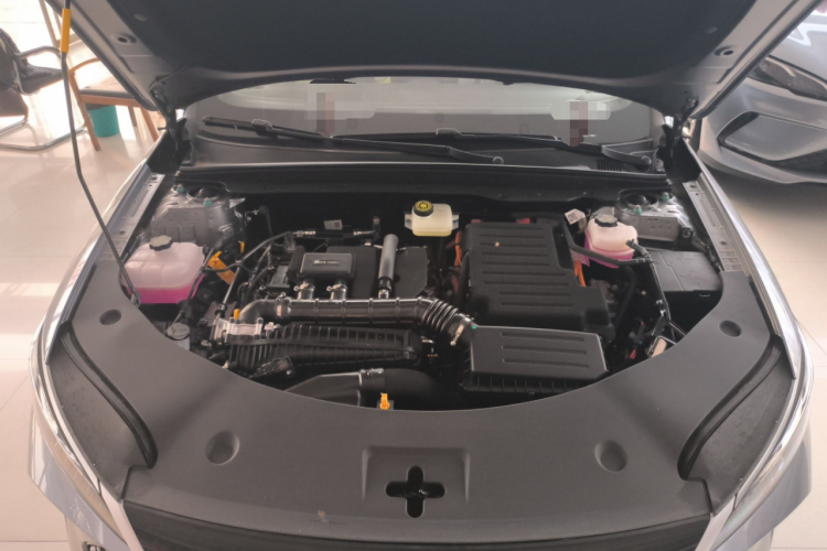 比亚迪 秦PLUS 2025款 DM-i 智驾版 55KM领先型机舱底盘24