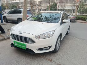 福特 福克斯 2018款 三厢经典 EcoBoost 180 自动精英型