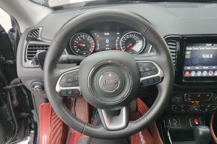 Jeep 指南者 2019款 220T 自动家享版中控内饰13