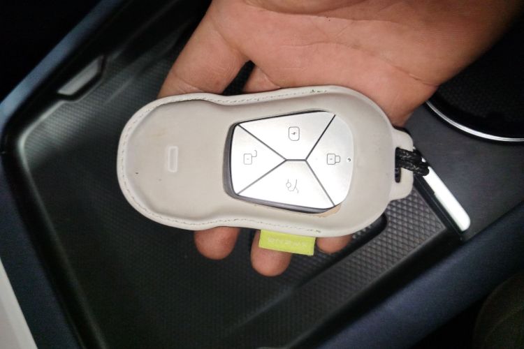 小鹏G6 2023款 755 超长续航 Pro中控内饰7001