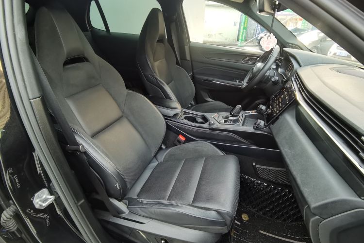 领克01 2021款 2.0TD 四驱暗夜版局部细节41