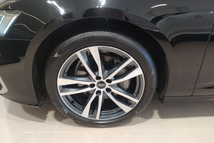 奥迪A6L 2023款 40 TFSI 豪华动感型车身外观6007