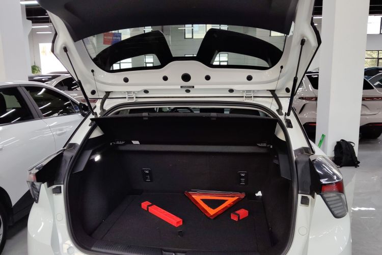 名爵 MG4 EV 2023款 415km 出海冠军版机舱底盘23