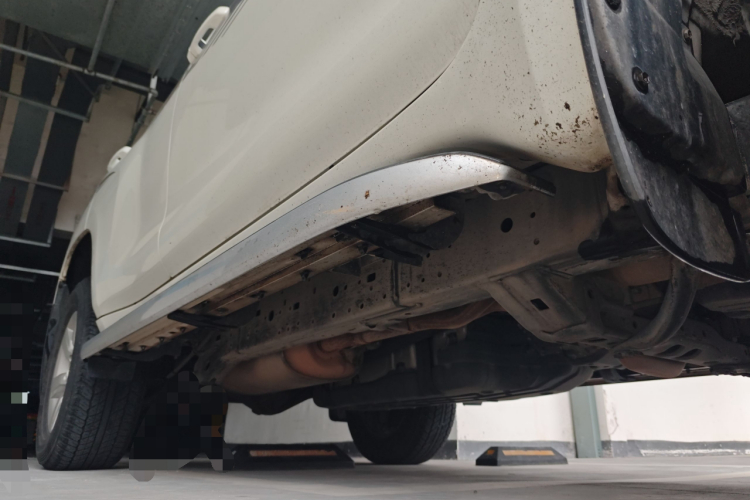 丰田 普拉多 2016款 3.5L 自动TX-L NAVI局部细节9001