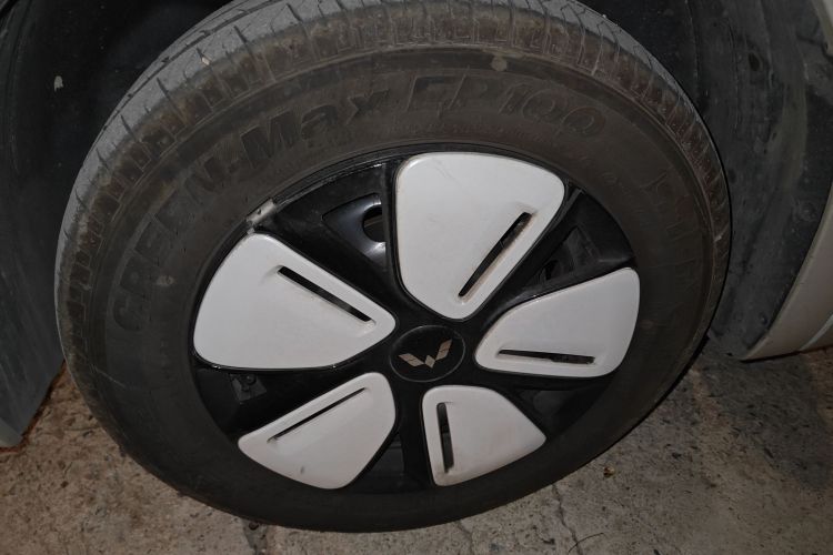 五菱汽车 宏光MINIEV 2025款 四门版 进阶款车身外观6007