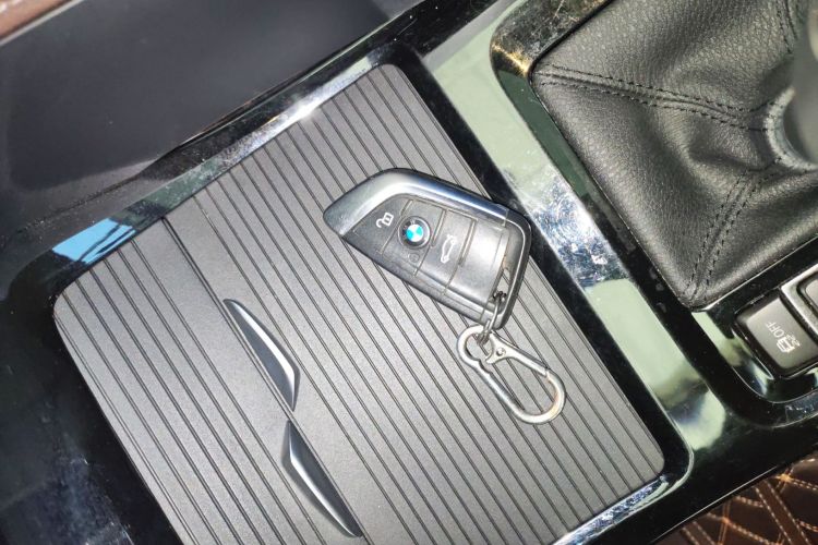 宝马X1 2020款 sDrive20Li 尊享型中控内饰7001