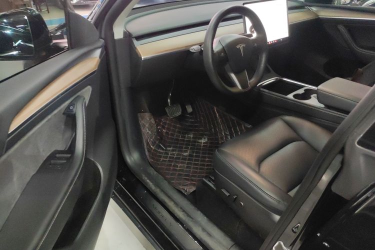 特斯拉 Model Y 2021款 标准续航后驱版中控内饰20