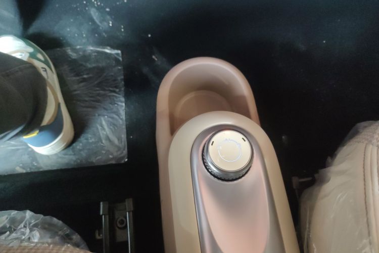 五菱汽车 宏光MINIEV 2025款 四门版 进阶款中控内饰18