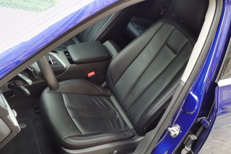 奥迪A4L 2017款 Plus 40 TFSI 进取型局部细节19