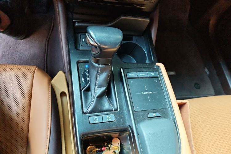 雷克萨斯ES 2020款 300h 卓越版中控内饰18