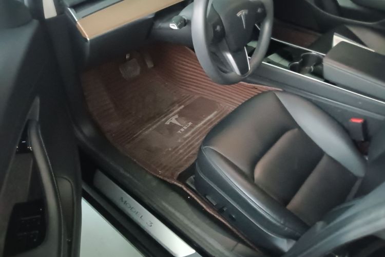 特斯拉 Model 3 2020款 标准续航后驱升级版中控内饰20