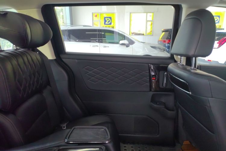 本田 艾力绅 2019款 2.0L 混动豪华版中控内饰49