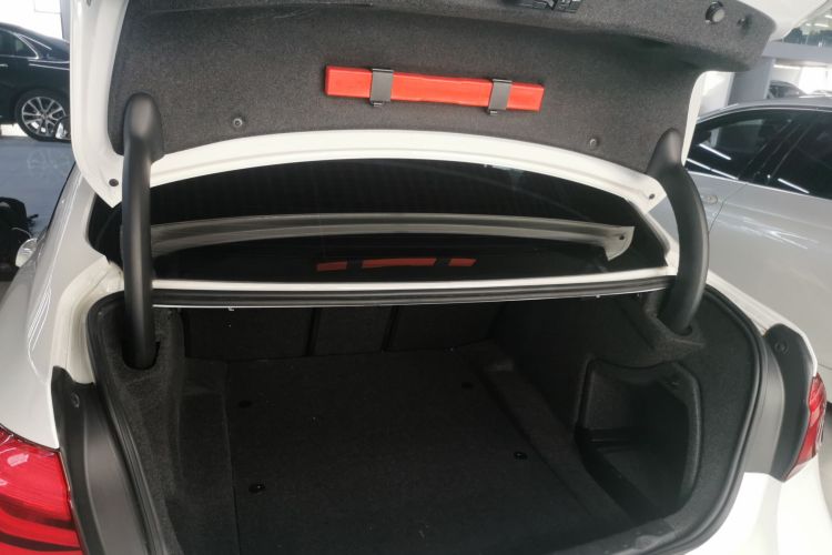 宝马3系 2019款 320i M运动套装局部细节23