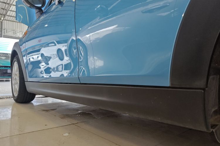 MINI 2015款 1.5T COOPER Fun 五门版机舱底盘30