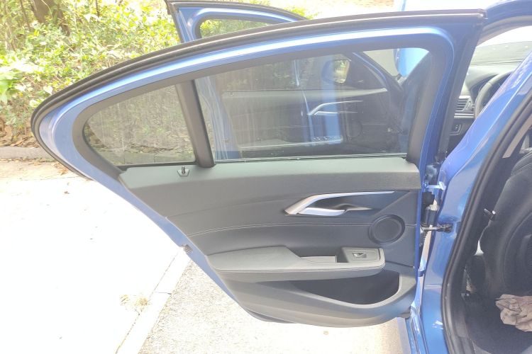 宝马1系 2020款 120i M运动套装中控内饰49