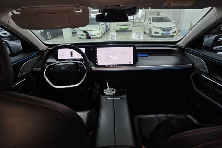 小鹏P7 2020款 670N中控内饰12