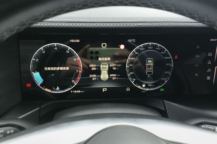 坦克300 2021款 越野版 2.0T 挑战者中控内饰14