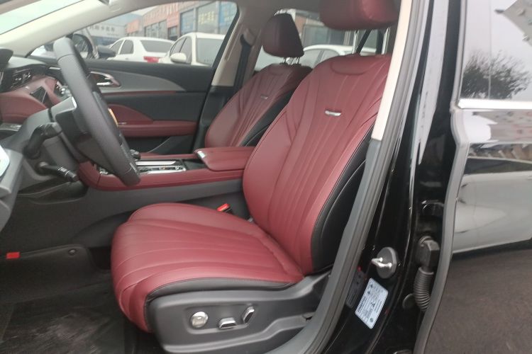 红旗H5 2023款 2.0T 自动智联旗畅版局部细节19