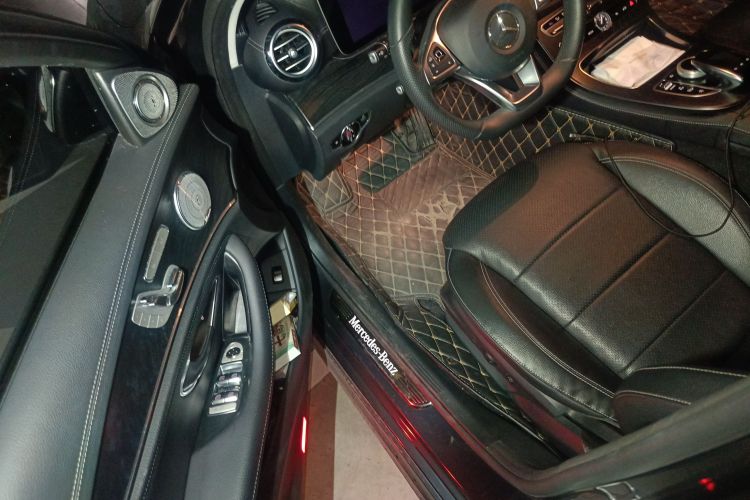 奔驰E级 2018款 改款 E 300 L 运动豪华型中控内饰20