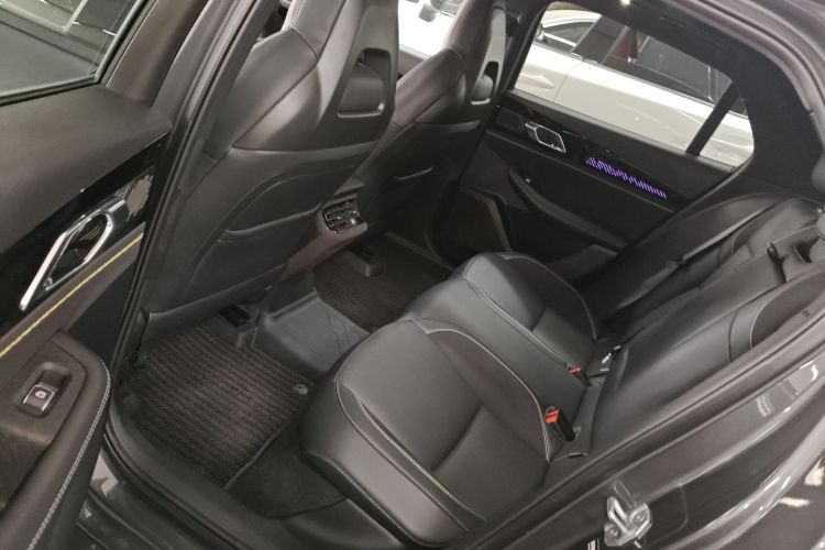 领克03 2025款 2.0TD DCT冠军版Pro中控内饰7004