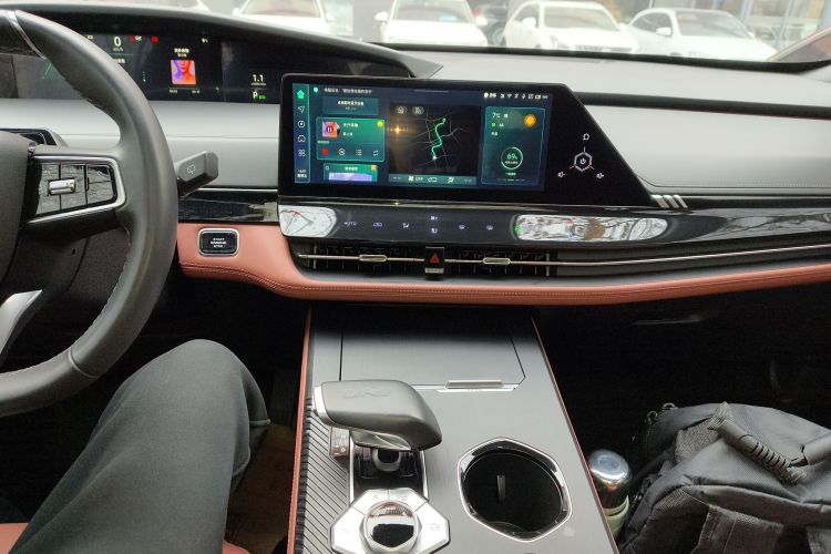 长安UNI-K 2023款 2.0T 两驱悦领型中控内饰16