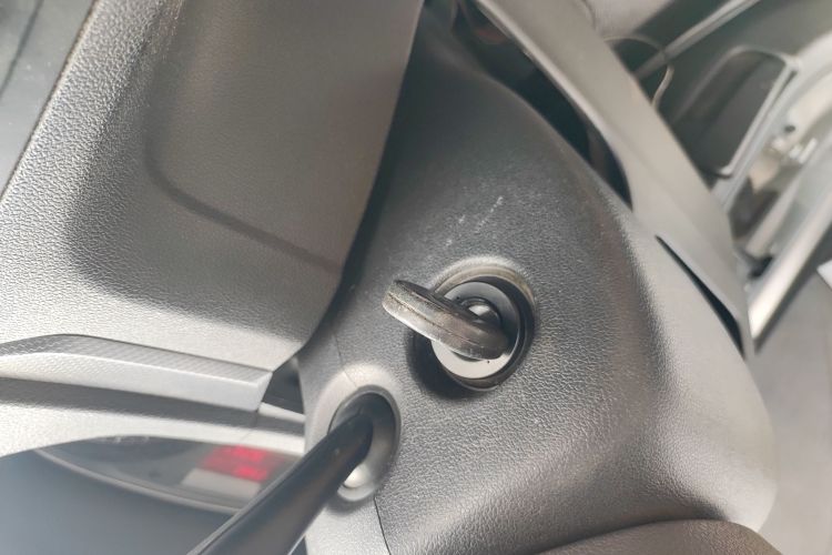 大众 捷达 2013款 1.6L 手动时尚型中控内饰11