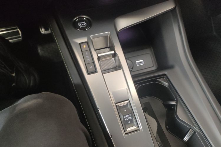 标致408X 2023款 无界版中控内饰18