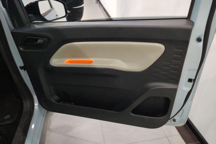 五菱汽车 宏光MINIEV 2021款 马卡龙夹心款 170km 磷酸铁锂中控内饰42