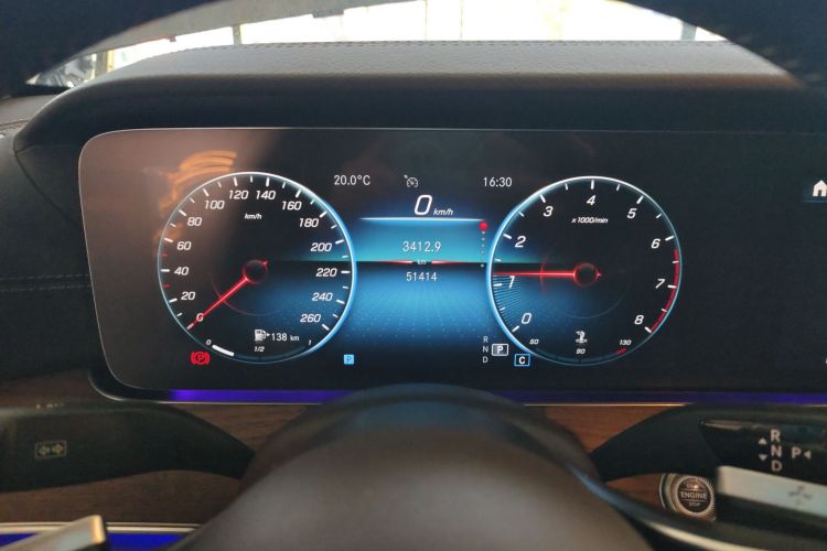 奔驰E级 2023款 E 260 L 4MATIC中控内饰14